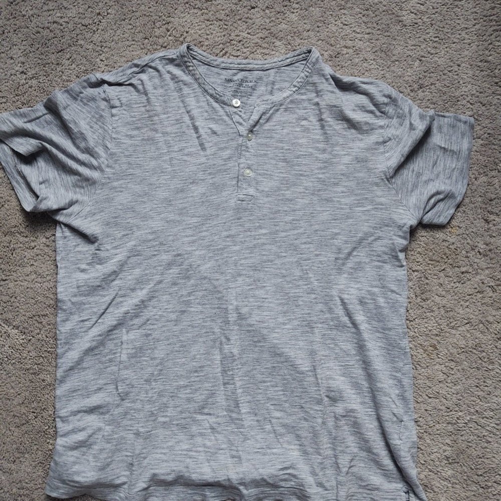 Banana republic organic cotton button tee